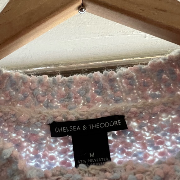 Chelsea & Theodore women’s pink and blue sweater size M - Picture 3 of 4